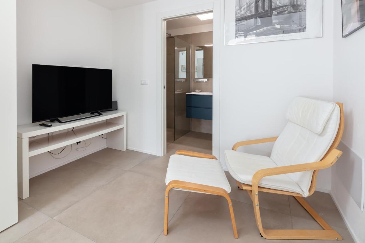 Ecoloft Apartment - Best Choice - By Host4U ボローニャ エクステリア 写真
